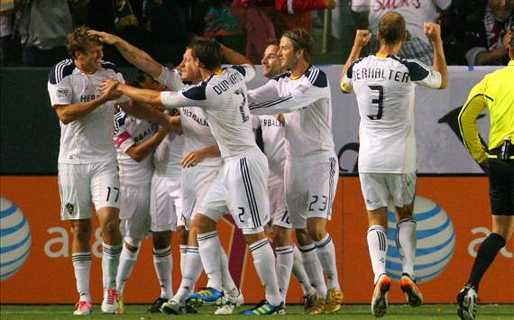 Chad Barrett celebrates with teammates