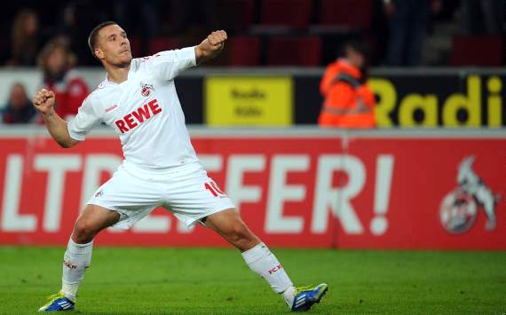 Lukas Podolski jubelt gegen Hannover 96