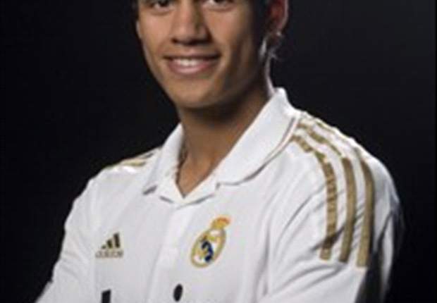 Raphael Varane Bangga Perkuat Real Madrid