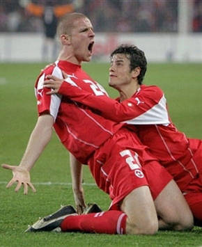Schweizer Torjubel: Philippe Senderos & Tranquillo Barnetta (AFP)