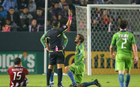 Alejandro Moreno, Roger Levesque; Seattle Sounders FC - Chivas USA