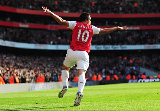 'I don't want to disrespect Wenger' - Mancini vague over swoop for Van Persie