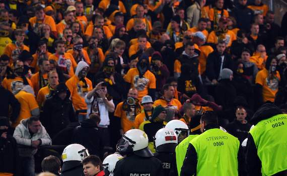 Dresdener Anhänger im Signal-Iduna-Park