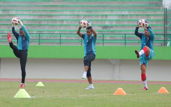 Hendro Kartiko, Samsidar & Ferry Rotinsulu - Indonesia (GOAL.com/Arief Setiadi)