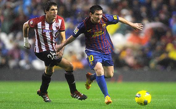 Lionel Messi y Javi Martinez en el Athletic-Barcelona de la Liga BBVA