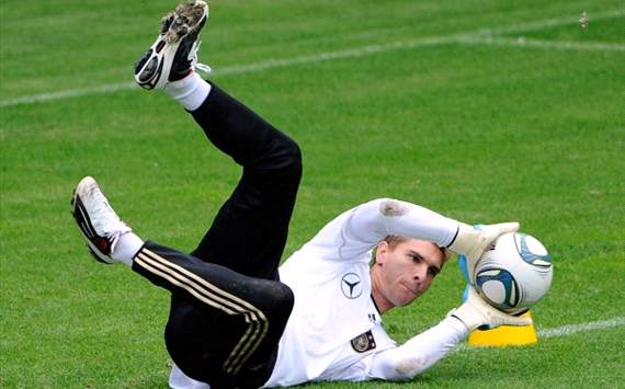 Ron-Robert Zieler im Trainingsdress der DFB-Elf