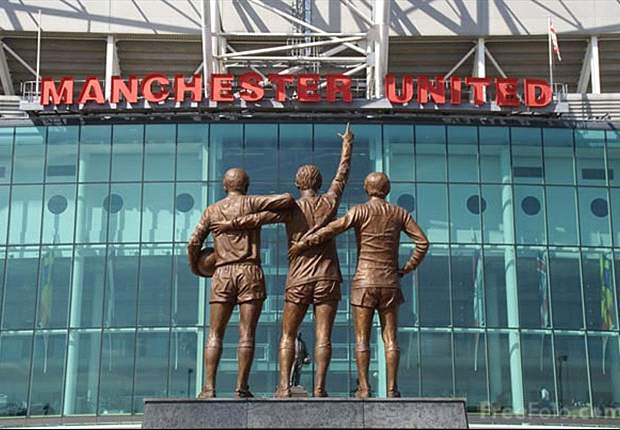 Manchester United revenue falls to 320m pounds