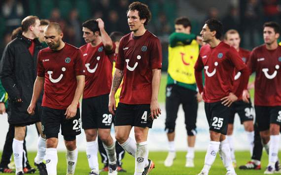 VfL Wolfsburg - Hannover 96, Sofian Chahed & Emanuel Pogatetzc
