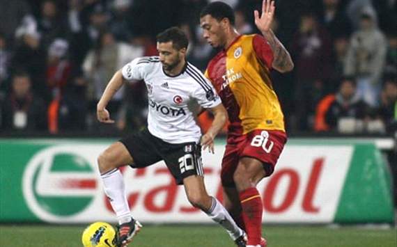 STSL: Simao Sabrosa - Kazim Kazim, Besiktas-Galatasaray