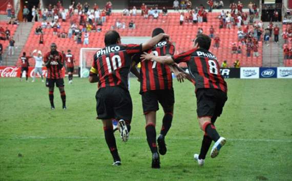 Comemoração Atlético Paranaense ( Foto: atleticoparanense.com)