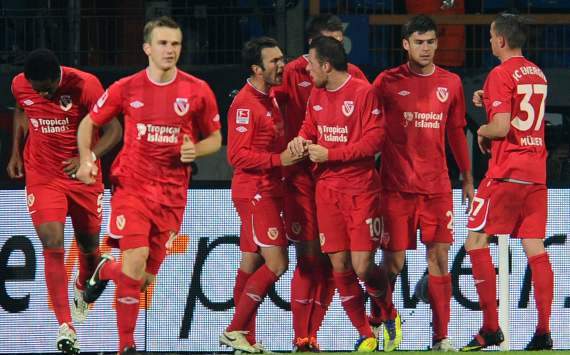 Cottbus jubelt in Bochum