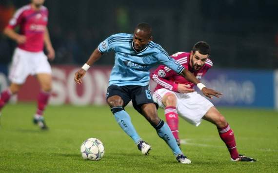 Official: Fulham sign Ajax midfielder Eyong Enoh on loan