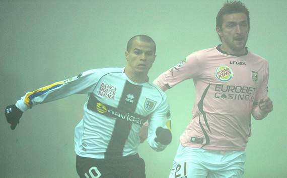 Sebastian Giovinco (Par), Armin Bacinovic (Pal) - Parma-Palermo - Serie A (Getty Images)