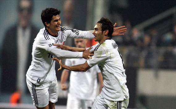 Spor Toto Süper Lig: Necip Uysal, Veli Kavlak (Beşiktaş)