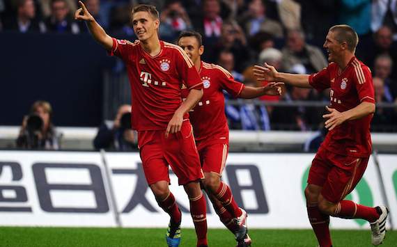 Nils Petersen bejubelt einen Treffer für die Bayern