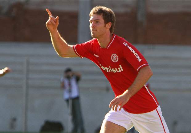 Bolatti admite ano difícil pelo Inter e espera por um bom 2013