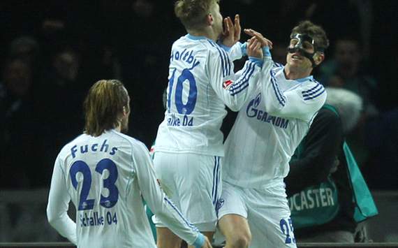 Hertha BSC Berlin v FC Schalke 04 - Bundesliga, Huntelaar