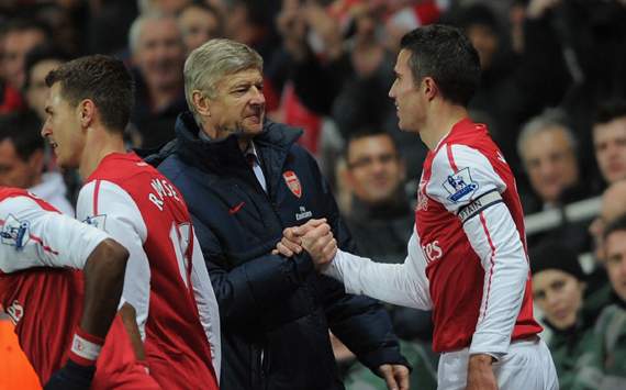 EPL - Arsenal v Everton, Arsene Wenger and Robin van Persie