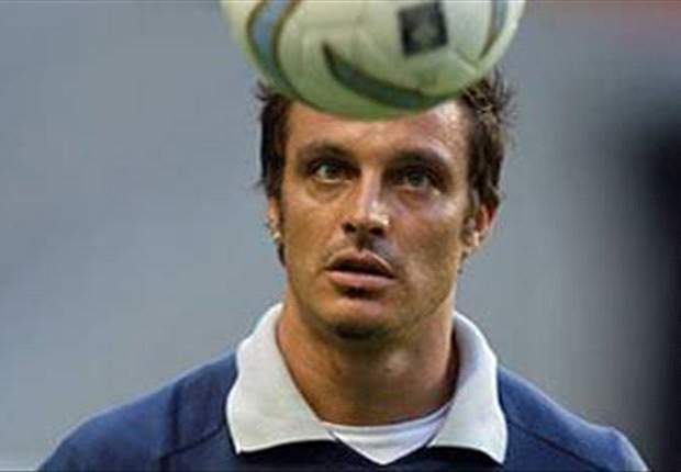 Massimo Oddo dice addio al calcio, ma in futuro si vede dietro una scrivania: "Mi piacerebbe fare il direttore sportivo, è il mio sogno"