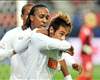 Neymar quer trocar camisa com Puyol