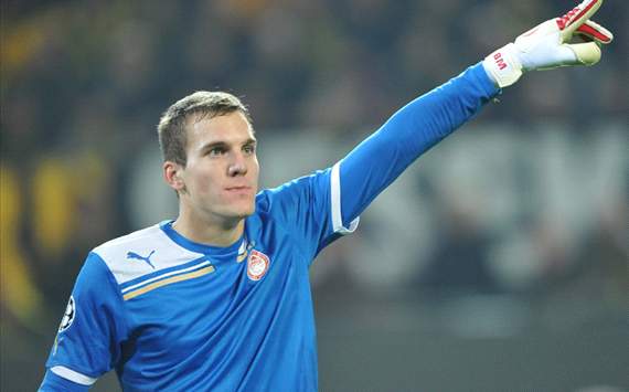 Everton Incar Kiper Muda Hongaria