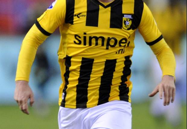 Southampton agree to sign Alexander Buttner from Vitesse