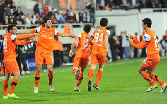�stanbul B�B Karab�kspor Ma� �zeti Ve Golleri �zle