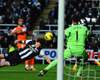 Newcastle e Swansea empatam sem gols