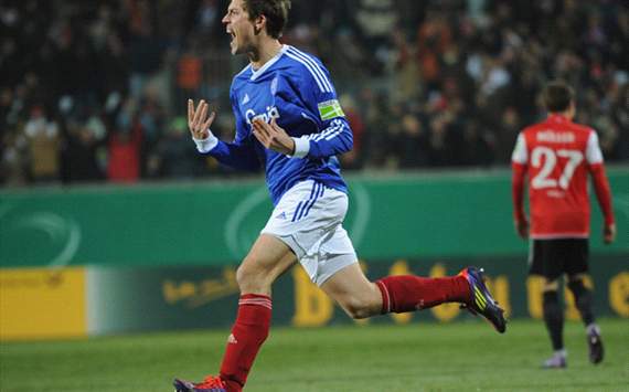 Stuart Franklin jubelt, denn Kiel führt gegen Mainz 05