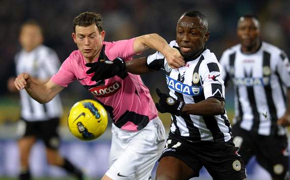 Stephan Lichtsteiner & Pablo Armero - Udinese-Juventus (Getty Images)
