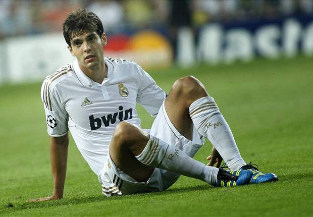 'Kaka would not have been treated like this at Barcelona' - Dani Alves