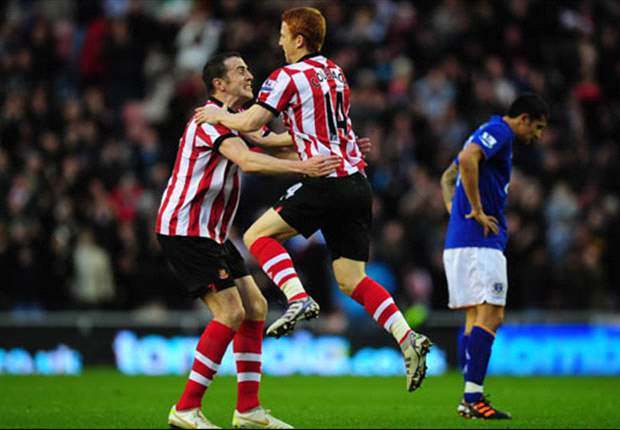 Sunderland defender John O'Shea wary of Manchester City threat but is adamant 'we shouldn't be scared of anyone' 