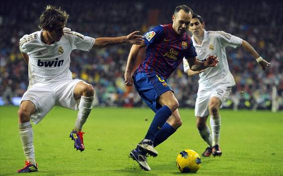 Clasico : Real Madrid - Barcelona : Coentrao, Iniesta, Di Maria