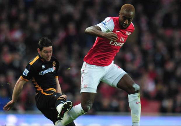 Arsenal's Johan Djourou signs new contract extension until 2015 – report