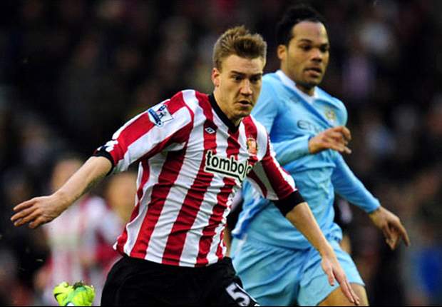 Sunderland's Nicklas Bendtner set to return to training with mask
