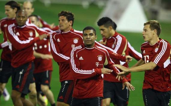 Doha: Bayern Munich, Breno warming up
