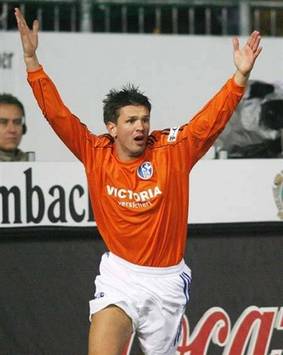 Bajramovich erlöste Schalke (AFP)