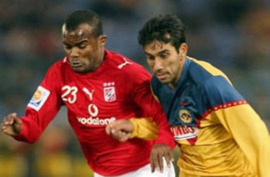 Flavio - Cuevas - Al Ahly-America (AFP)