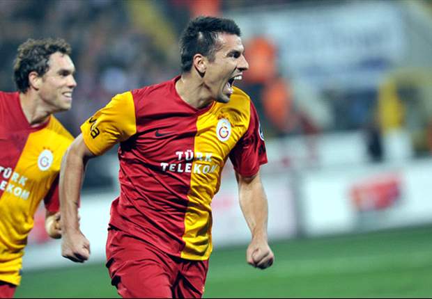 Palermo sempre più vicino a Baros! Tutto fatto col Galatasaray, si tratta per l'ingaggio del bomber