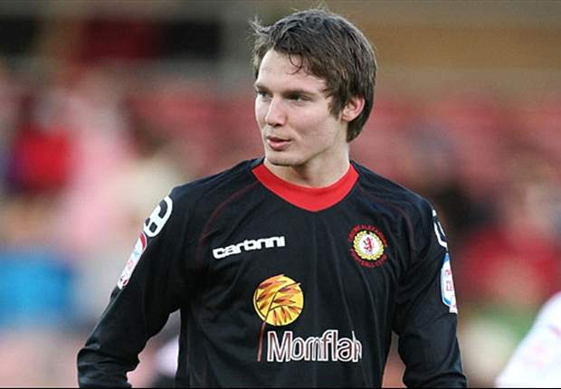 Manchester United sign England Under-18 forward Nick Powell