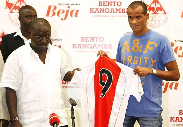 Rivaldo critica a su entrenador en Twitter y quiere dejar el fútbol