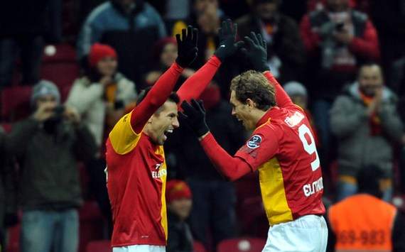 Milan Baros ve Johan Elmander'in gol sevinci (galatasaray.org)