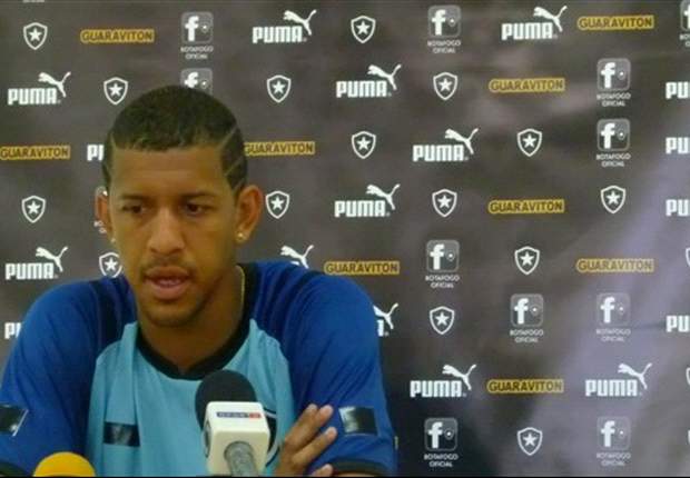 Antônio Carlos avalia diferenças entre Fred e Rafael Moura
