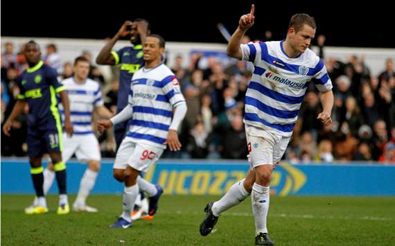 EPL: Heidar Helguson -Shaun Wright-Phillips, QPR v Wigan Athletic