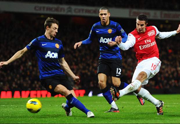 Rooney: Van Persie would be a great addition to Manchester United