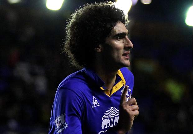 Moyes hints at more advanced midfield role for Fellaini at Everton