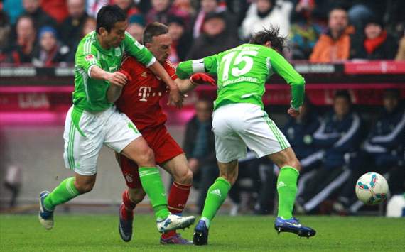 Bayern Munchen v Wolfsburg;Franck Ribery; Christian Traesch; Makoto Hasebe