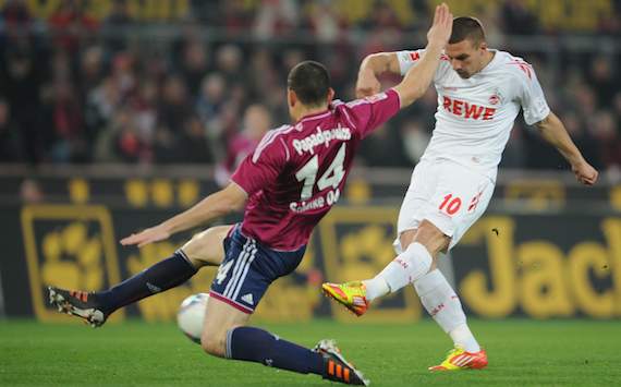 Bundesliga: 1. FC Köln - FC Schalke 04, Lukas Podolski - Kyriakos Papadopoulos
