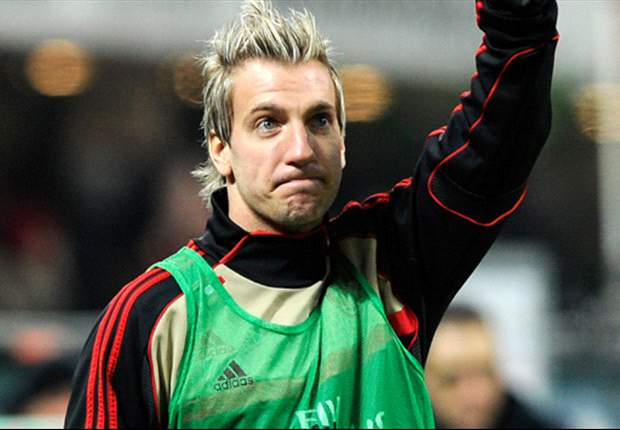 No 'concrete' offer from either Parma or Napoli, insists Maxi Lopez