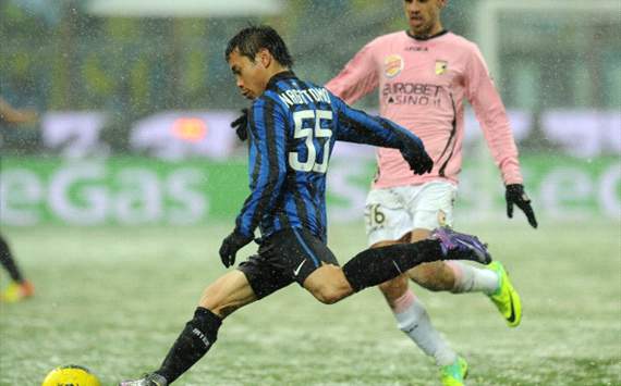 Inter v Palermo;Yuto Nagatomo; Ertan Zahavi